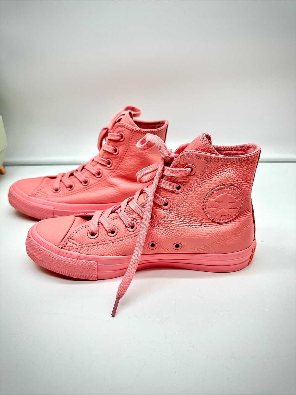 Converse Chuck Taylor All Star High Top Pink Monochromatic Sneakers Women’s 6
